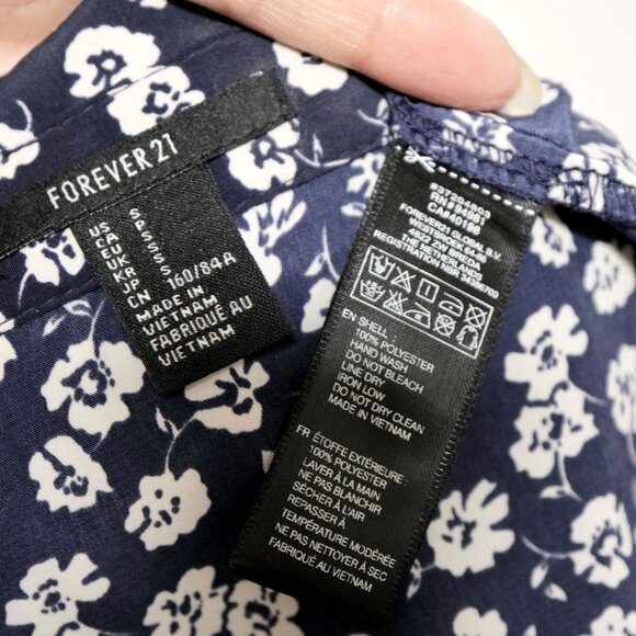 Forever 21 White & Navy Blue Floral Sleeveless Peplum Blouse - Picture 4 of 5